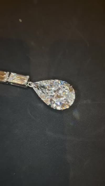 27.03 ct Pear-Shape Diamond Necklace
